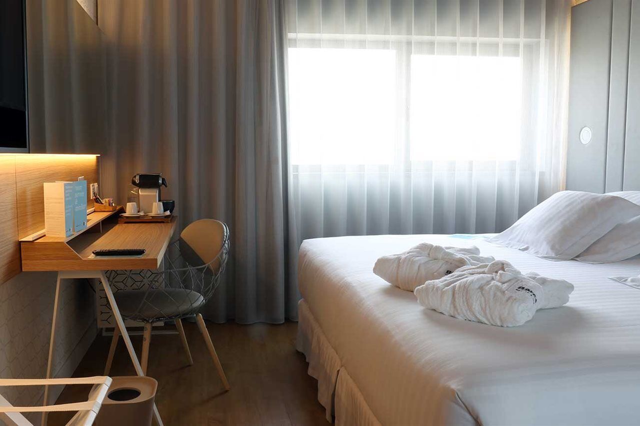 Hotel Occidental Atenea Mar - Adults Only