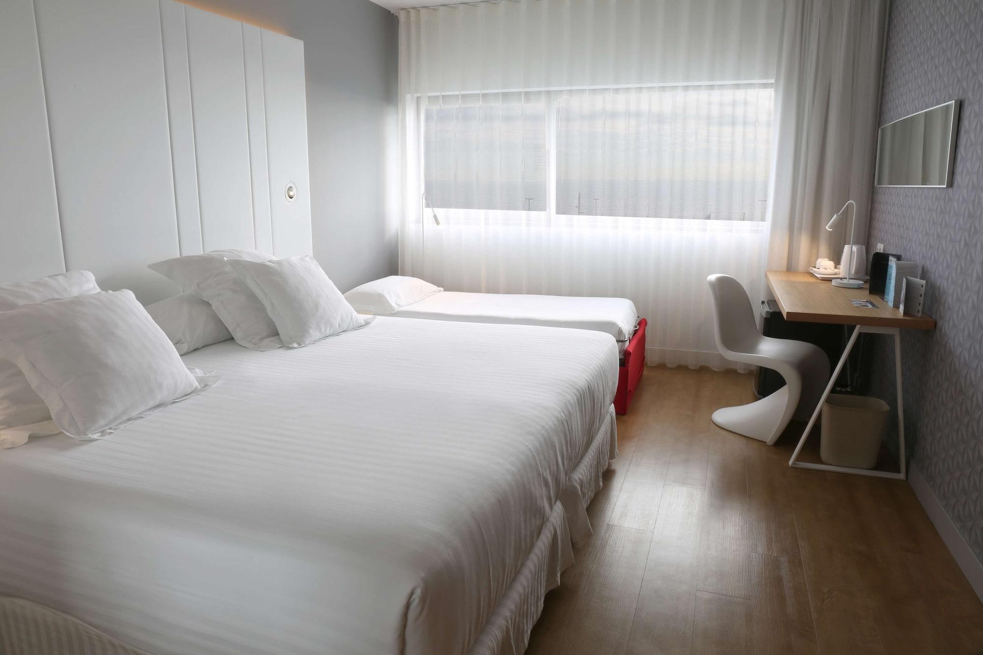 Hotel Occidental Atenea Mar - Adults Only Barcelona